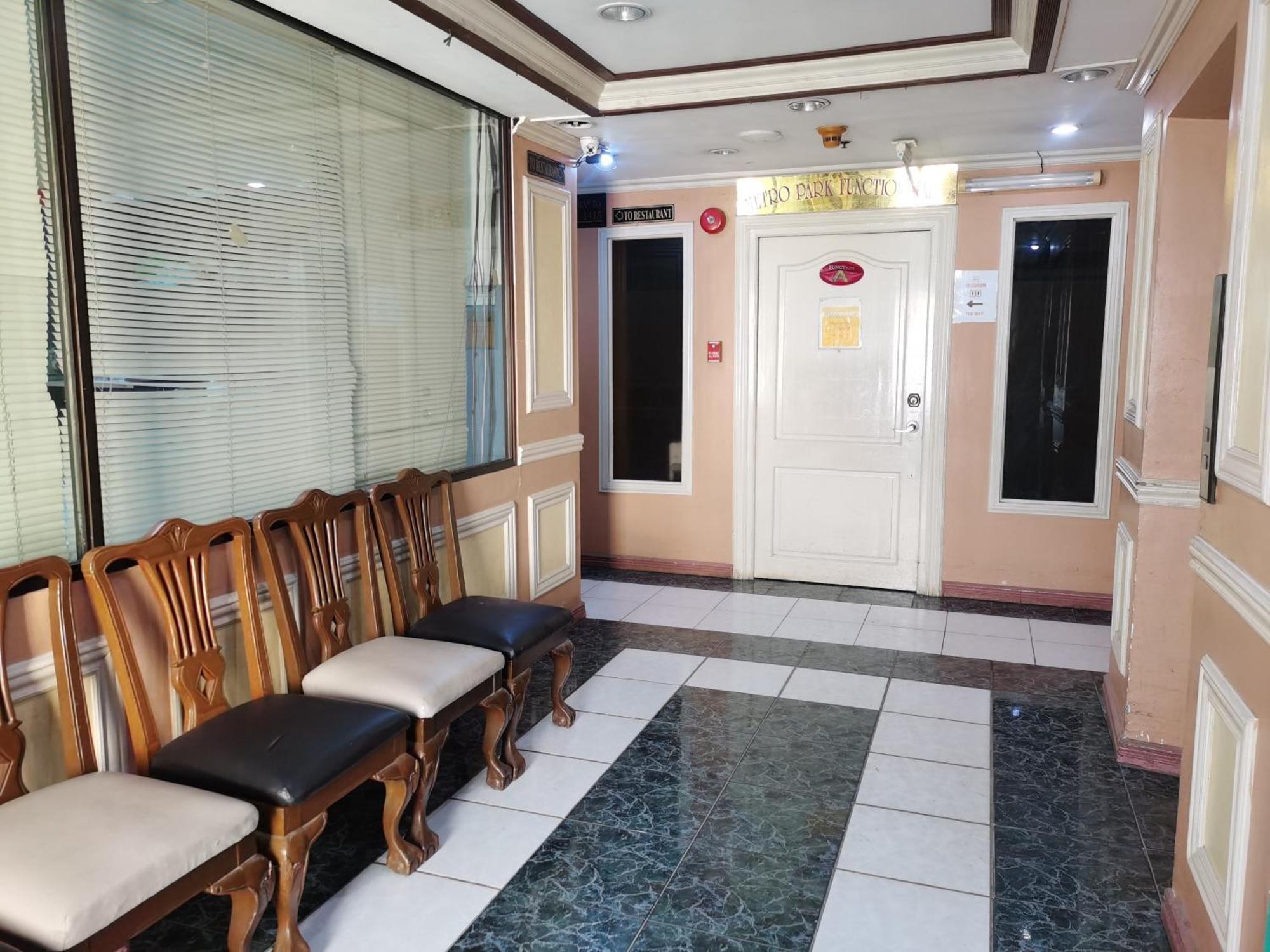 Metro Park Hotel - Cebu City Eksteriør billede
